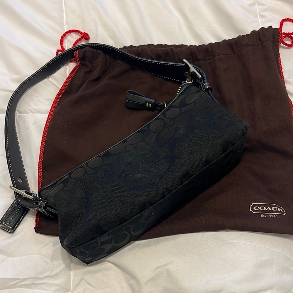 Coach Black Shoulder Bag Classic Elegance